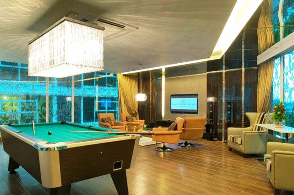 Damas Suites & Residences Kuala Lumpur Esterno foto